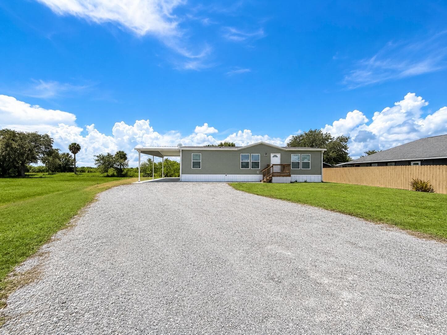 1121 ORANGE Loop, Okeechobee, FL 34974 photo 8