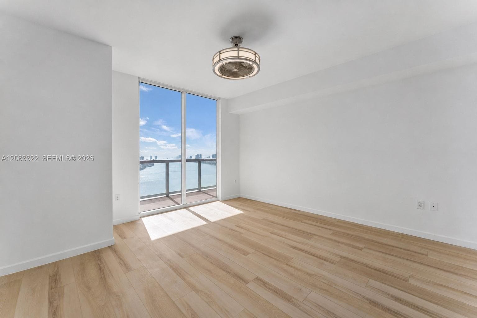 50 Biscayne Blvd # 4704, Miami, FL 33132 photo 13