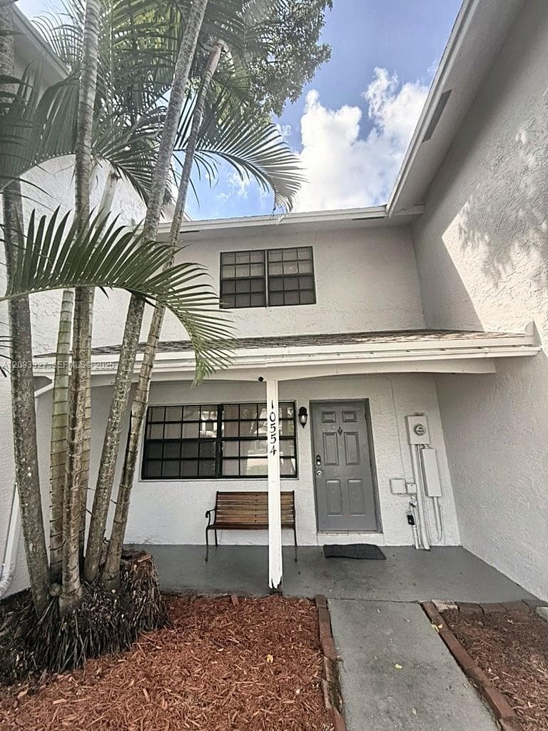 10554 NW 3rd St # 0, Pembroke Pines, FL 33026
