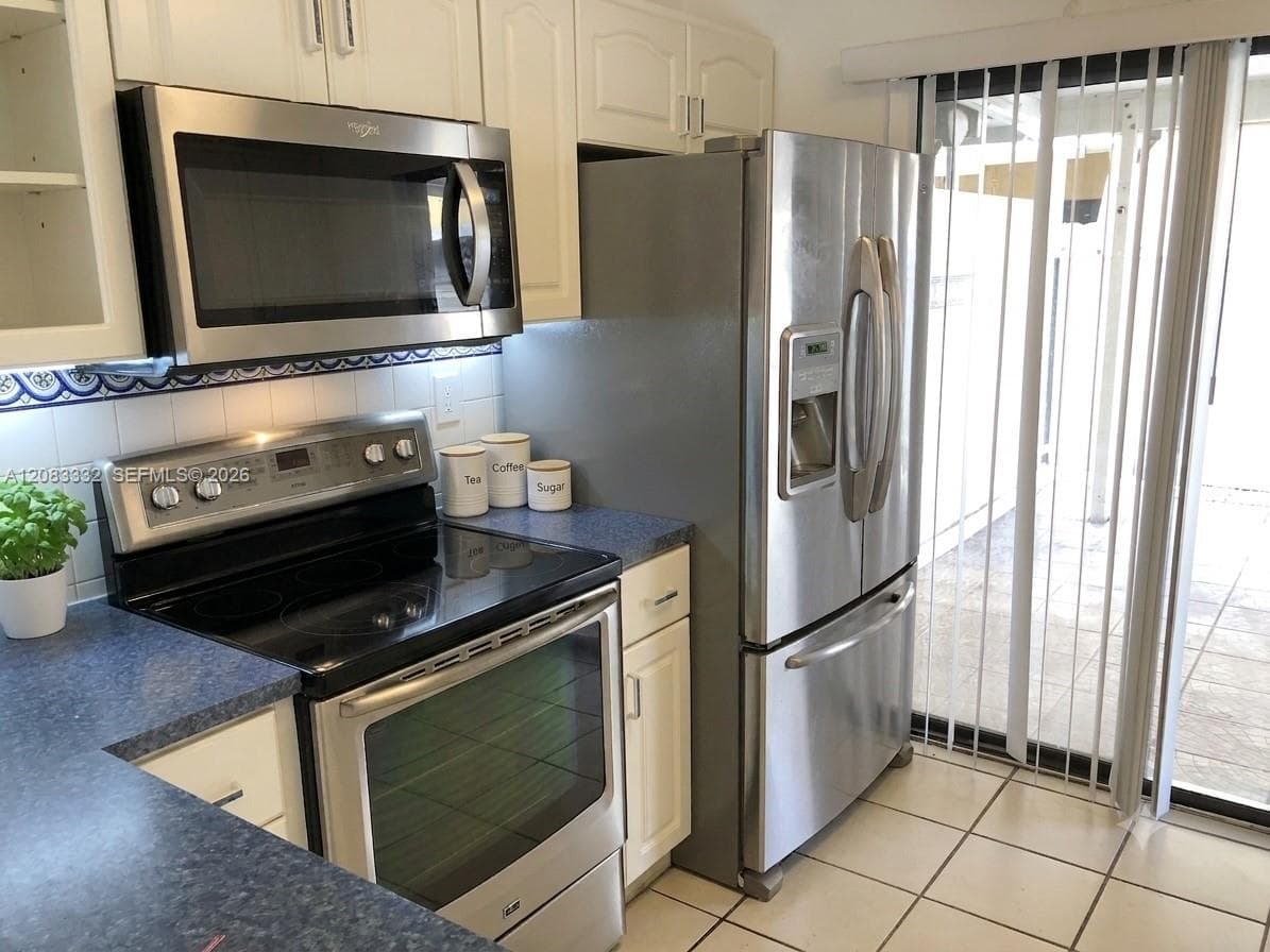 2775 W 62nd St # 106, Hialeah, FL 33016