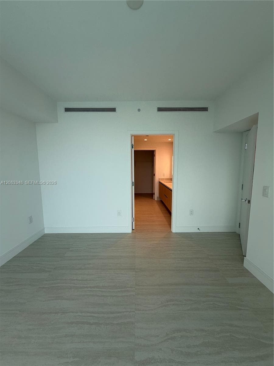 2411 Laguna Cir # 2307, North Miami, FL 33181 photo 6