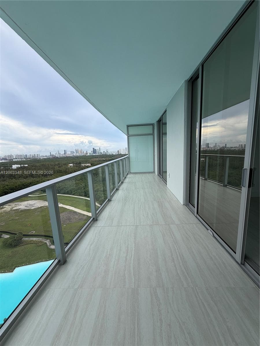2411 Laguna Cir # 2307, North Miami, FL 33181 photo 12