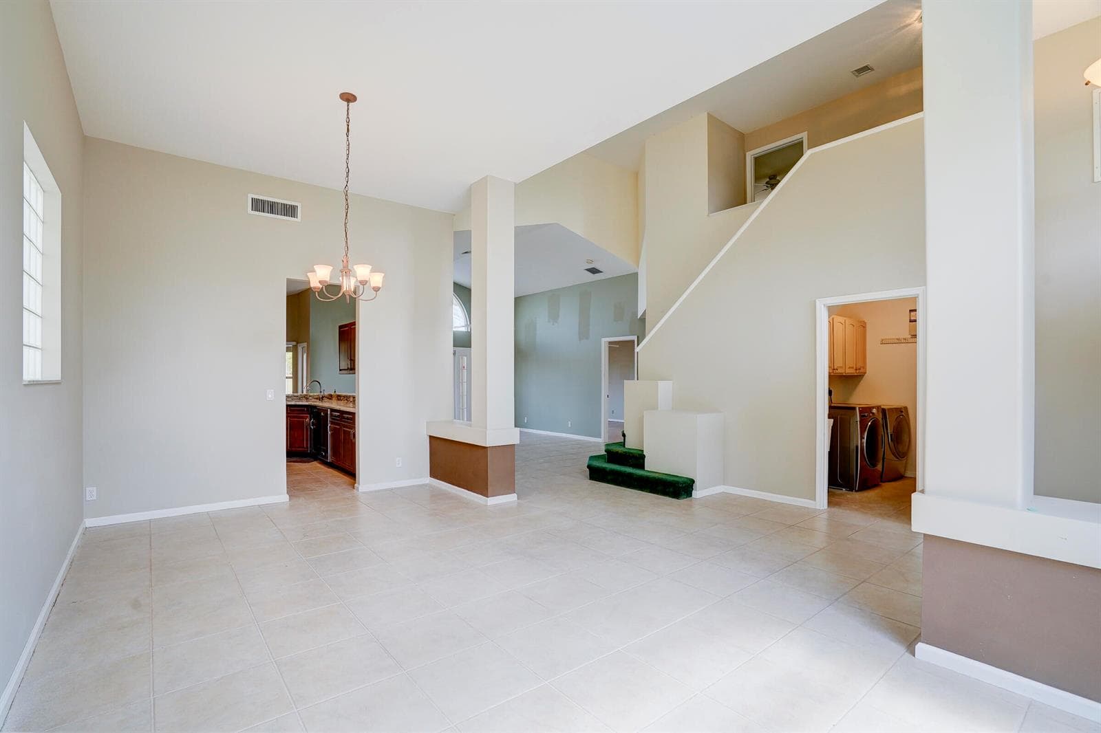 1117 AVONDALE Court, West Palm Beach, FL 33409 photo 9