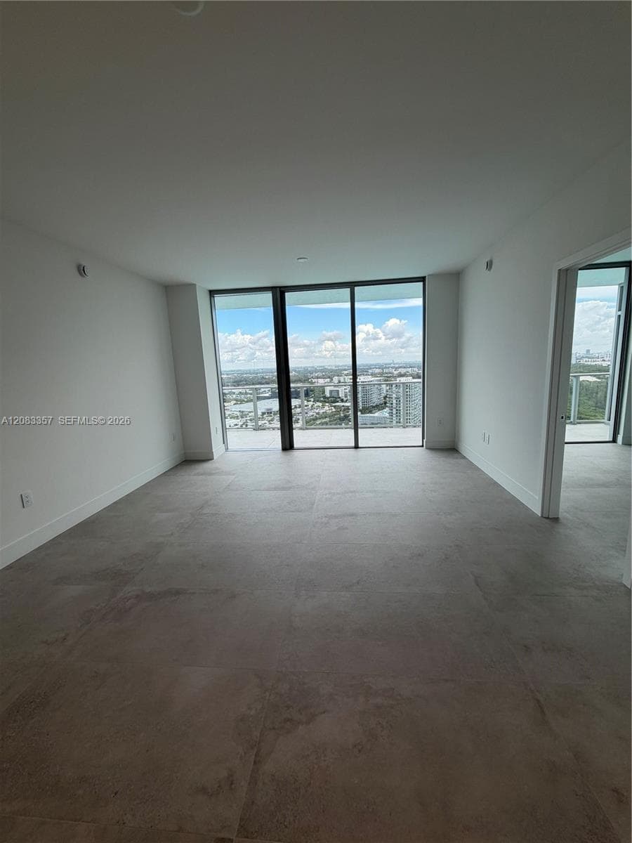 2411 Laguna Cir # 2508, North Miami, FL 33181 photo 7