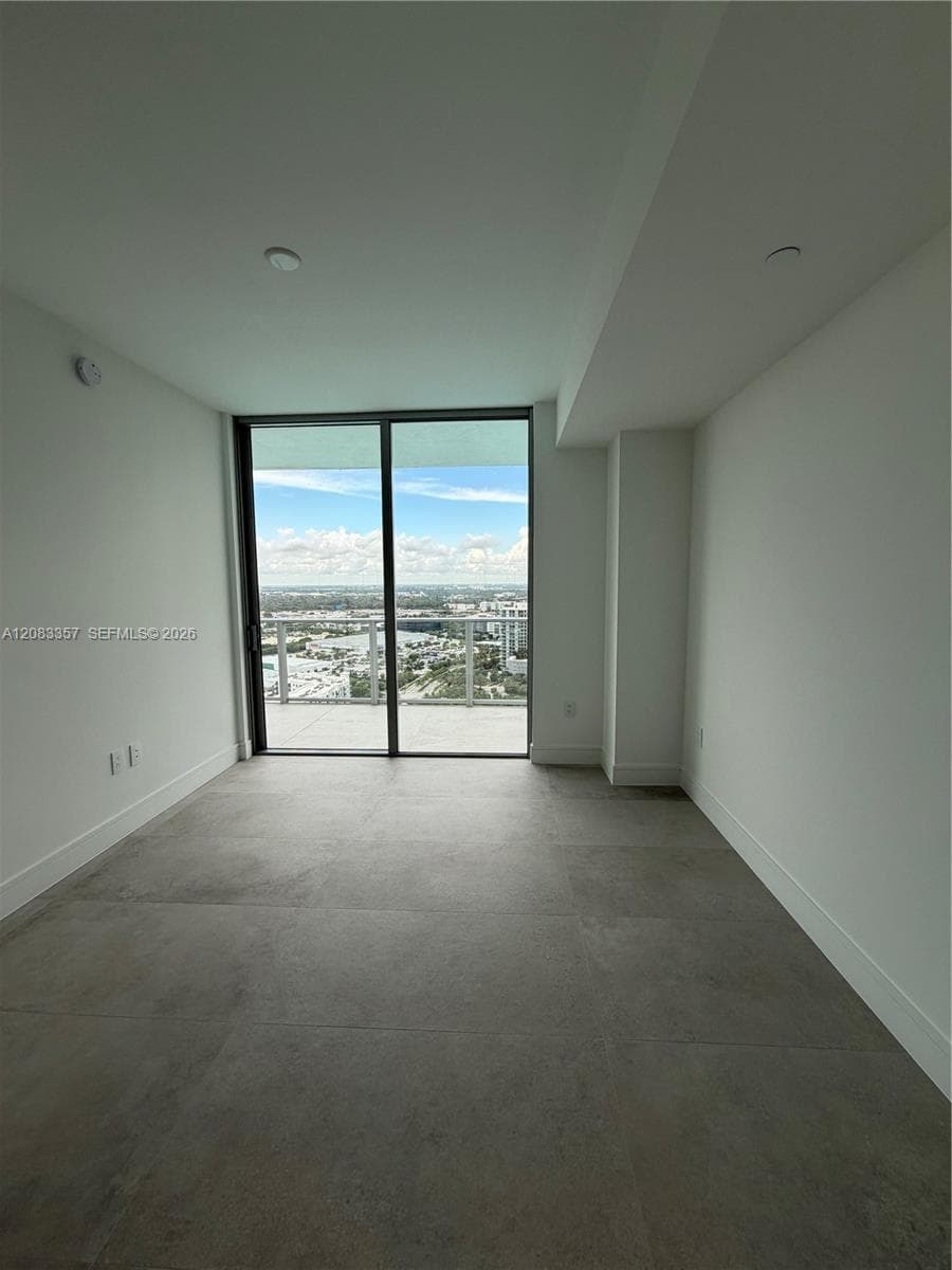 2411 Laguna Cir # 2508, North Miami, FL 33181 photo 9