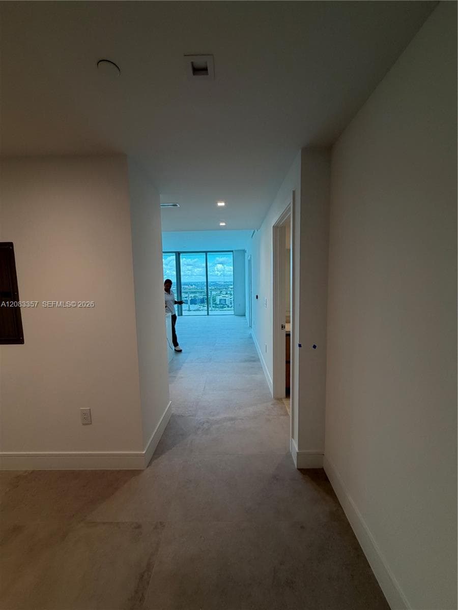 2411 Laguna Cir # 2508, North Miami, FL 33181 photo 4