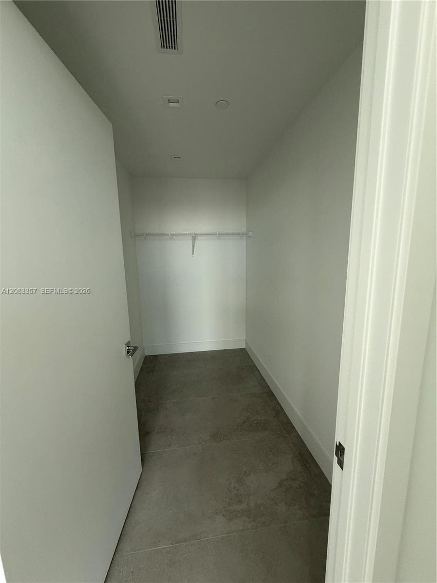 2411 Laguna Cir # 2508, North Miami, FL 33181 photo 8