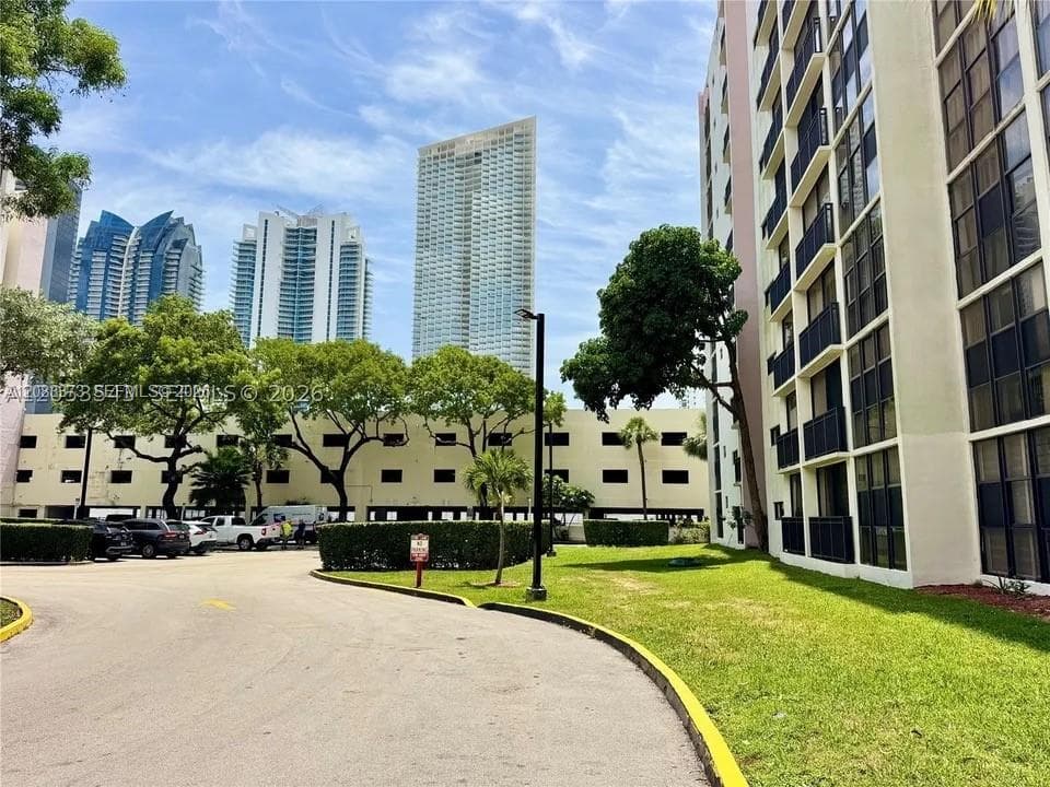 17011 N Bay Rd # 716, Sunny Isles Beach, FL 33160 photo 4
