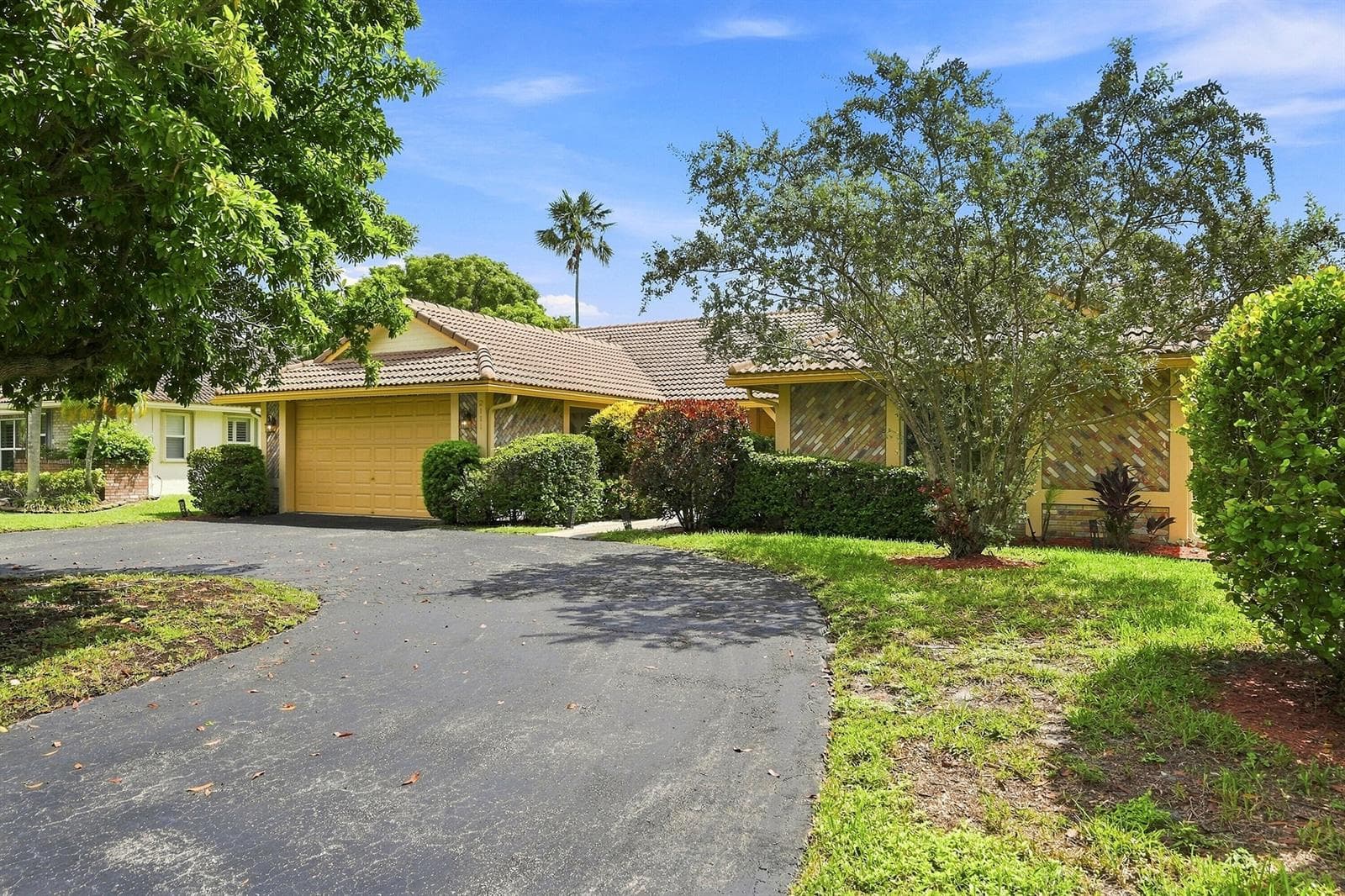 2111 NW 86TH Way, Coral Springs, FL 33071 photo 2
