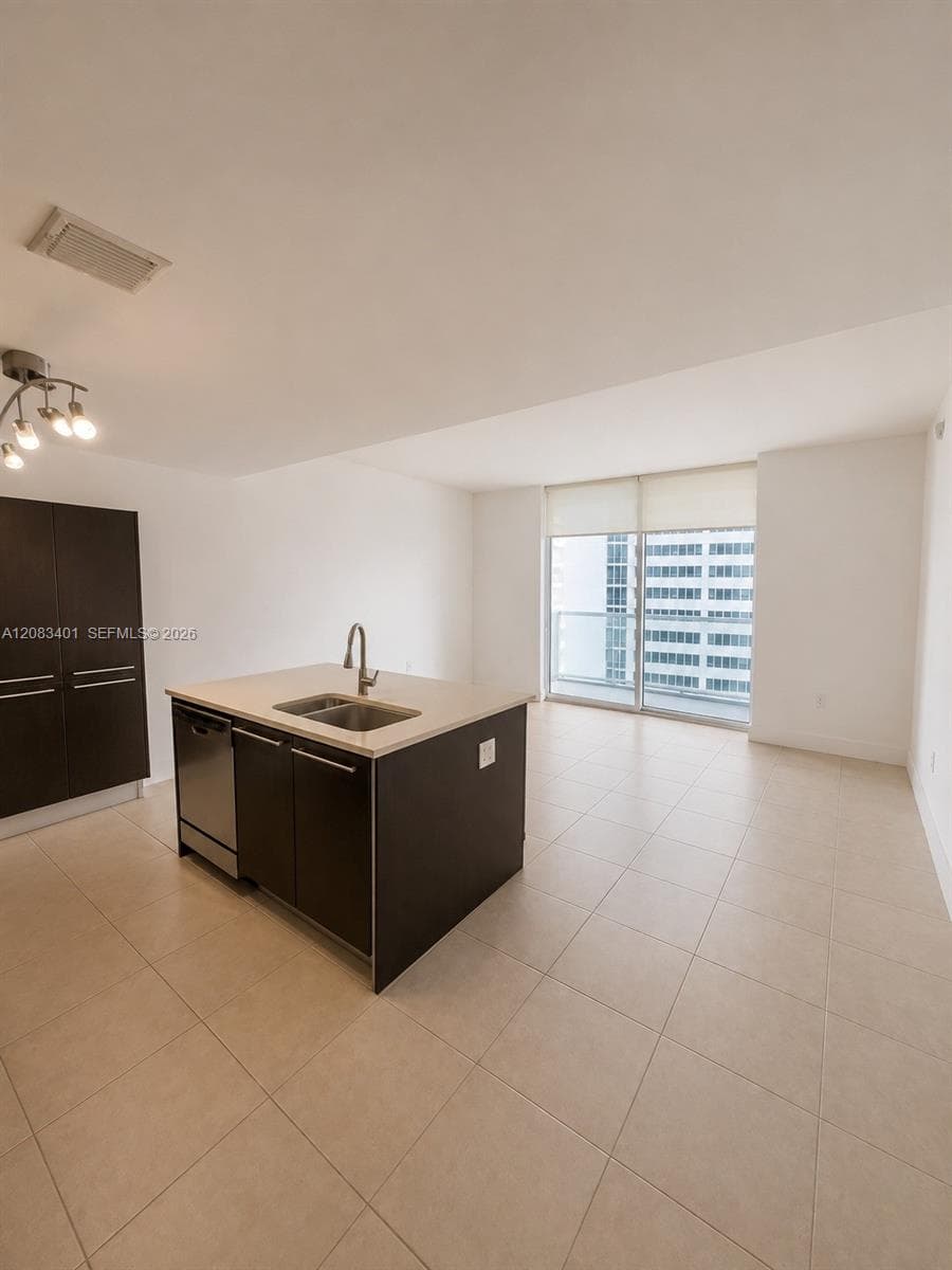 1900 N Bayshore Dr # 3007, Miami, FL 33132 photo 6