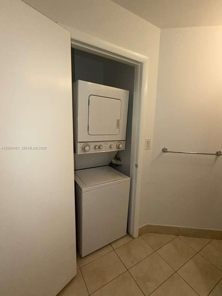 1900 N Bayshore Dr # 3007, Miami, FL 33132 photo 11