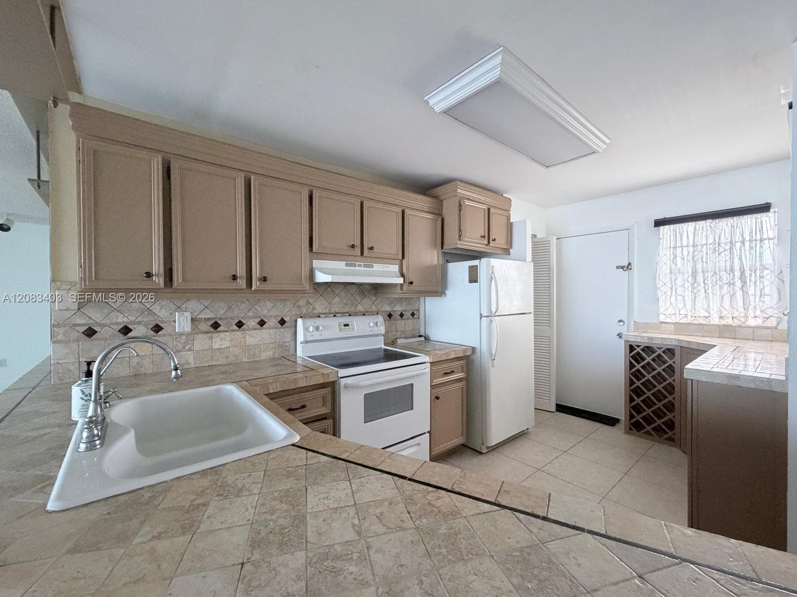 1780 NE 191st St # 712-2, Miami, FL 33179 photo 11