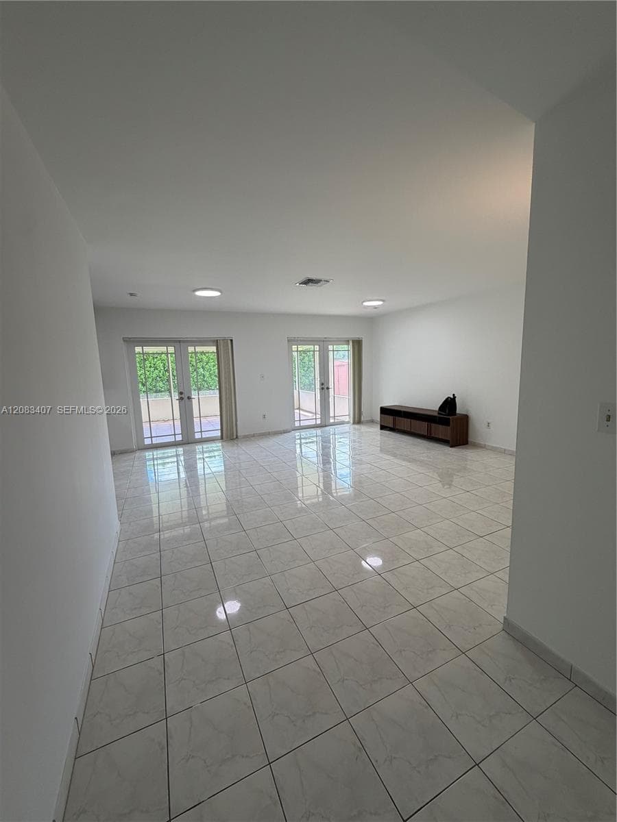 1731 SW 103rd Ave, Miami, FL 33165 photo 2