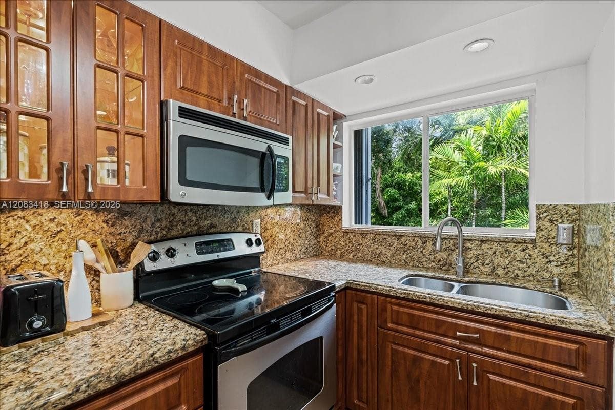 1914 SW 17th Ave # 24, Miami, FL 33145 photo 10
