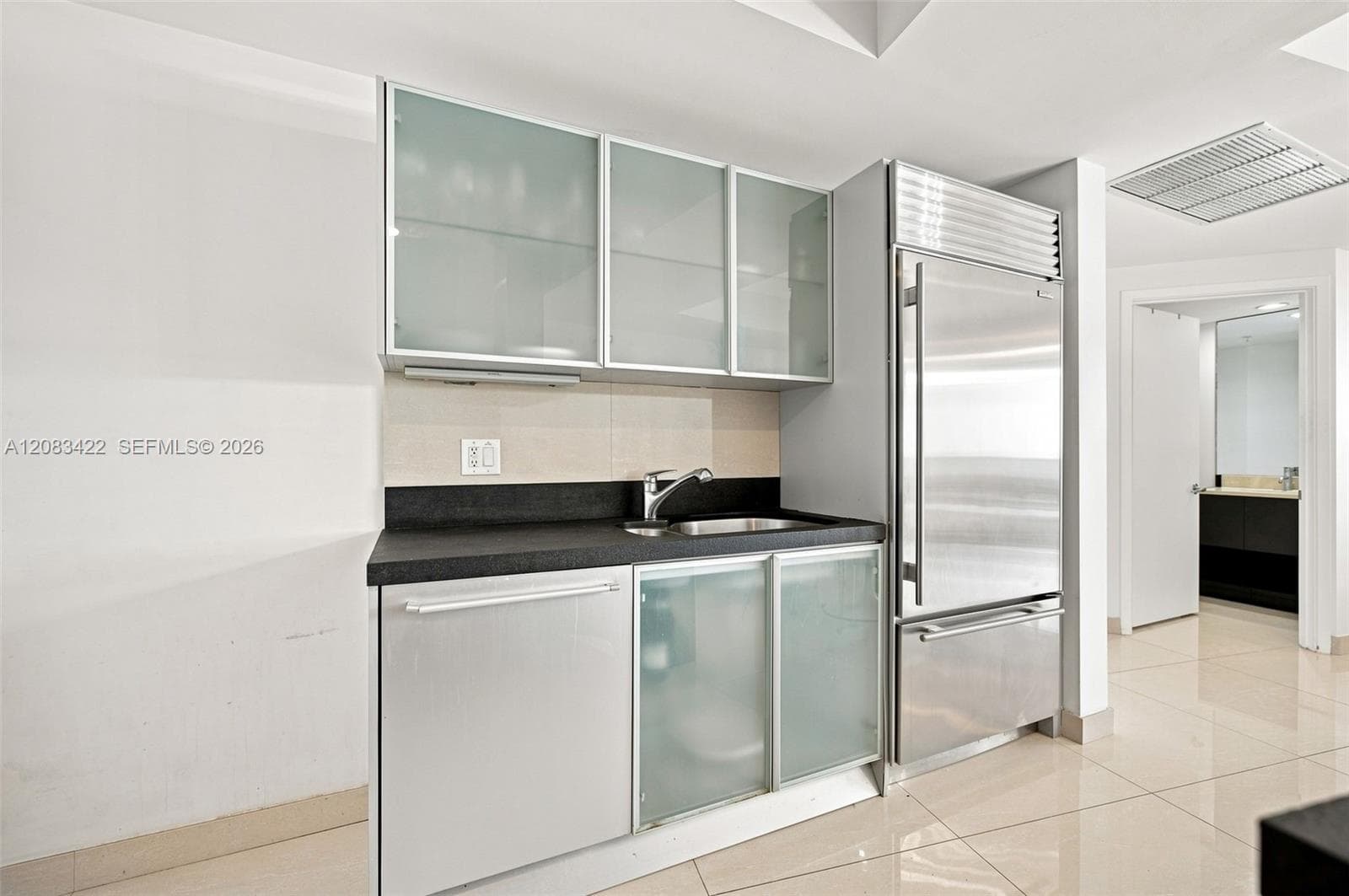 18201 Collins Ave # 802, Sunny Isles Beach, FL 33160 photo 8