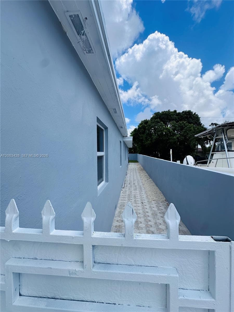 82 E 16th St, Hialeah, FL 33010 photo 5