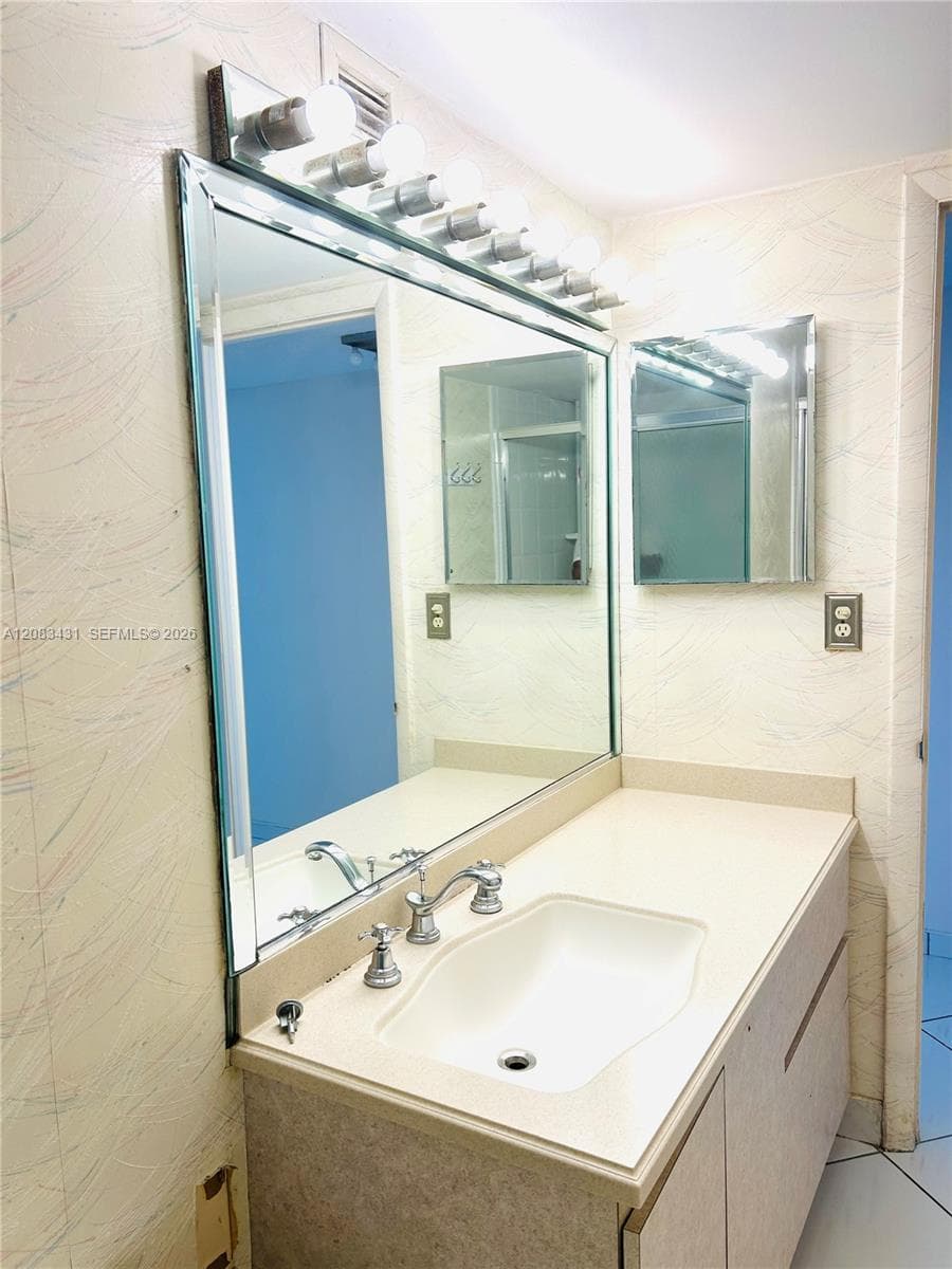 3800 S Ocean Dr # 1404, Hollywood, FL 33019 photo 9