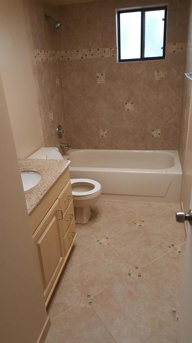 5130 Las Verdes Circle # 301, Delray Beach, FL 33484 photo 9