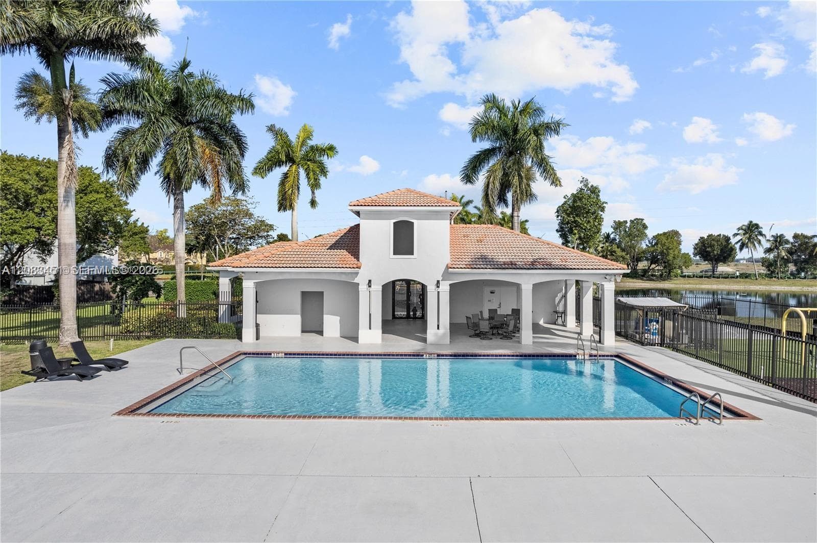 833 SW 148th Pl # 833, Miami, FL 33194 photo 2