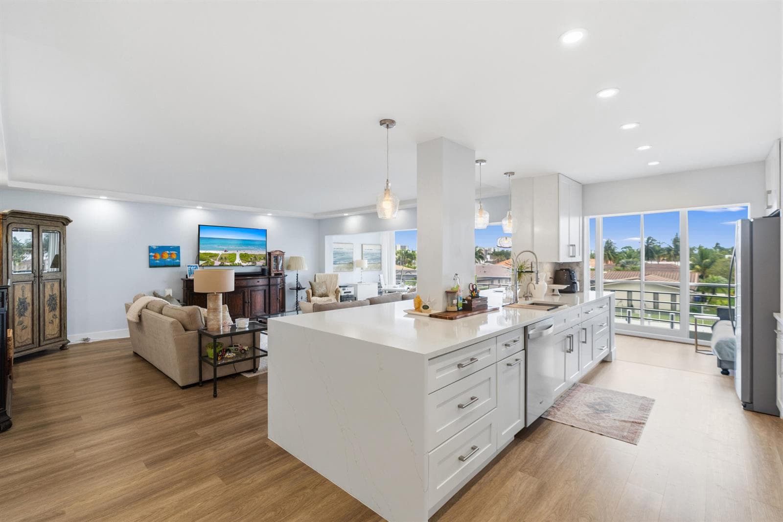 3050 NE 47TH Court # 203, Fort Lauderdale, FL 33308