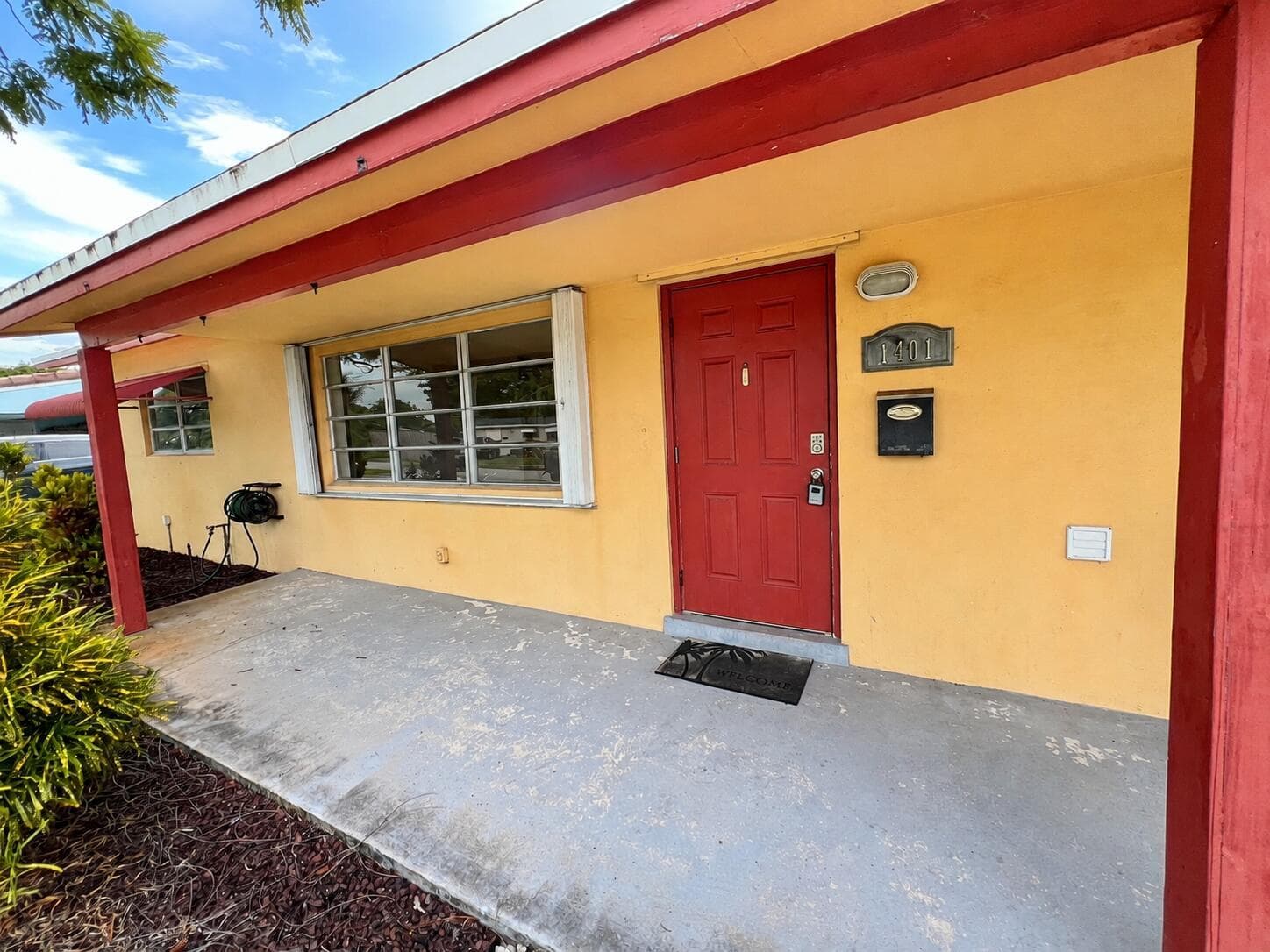 1401 S DEERFIELD Avenue, Deerfield Beach, FL 33441 photo 2