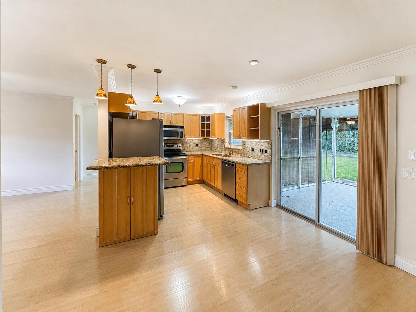 1401 S DEERFIELD Avenue, Deerfield Beach, FL 33441 photo 4
