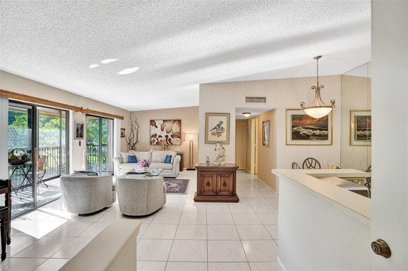 10783 W CLAIRMONT Circle # 205, Tamarac, FL 33321 photo 6
