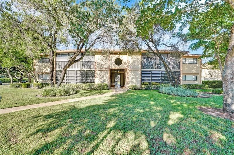 10783 W CLAIRMONT Circle # 205, Tamarac, FL 33321