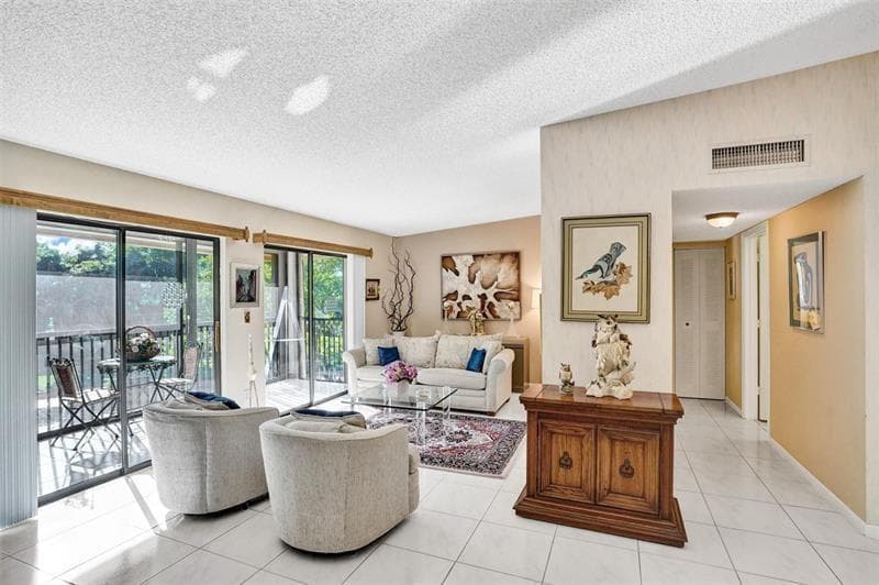 10783 W CLAIRMONT Circle # 205, Tamarac, FL 33321 photo 5
