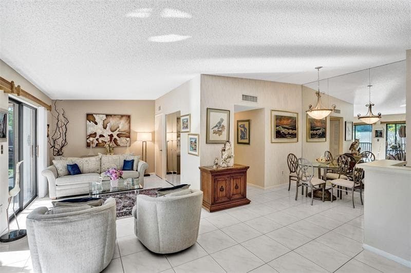 10783 W CLAIRMONT Circle # 205, Tamarac, FL 33321 photo 4
