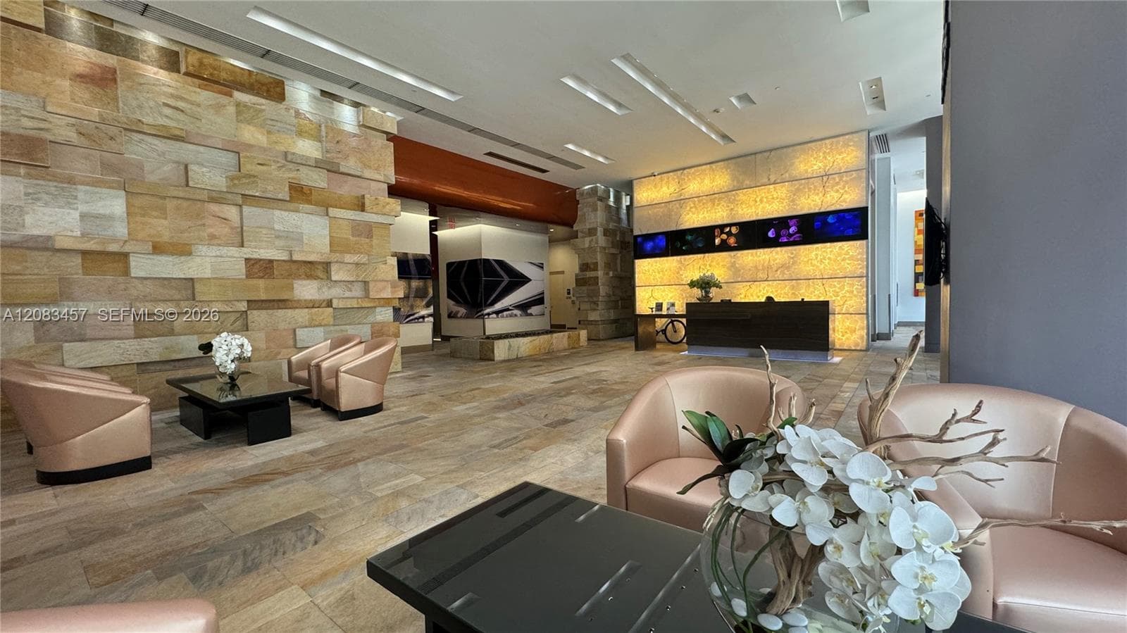55 SE 6th St # 2101, Miami, FL 33131 photo 2