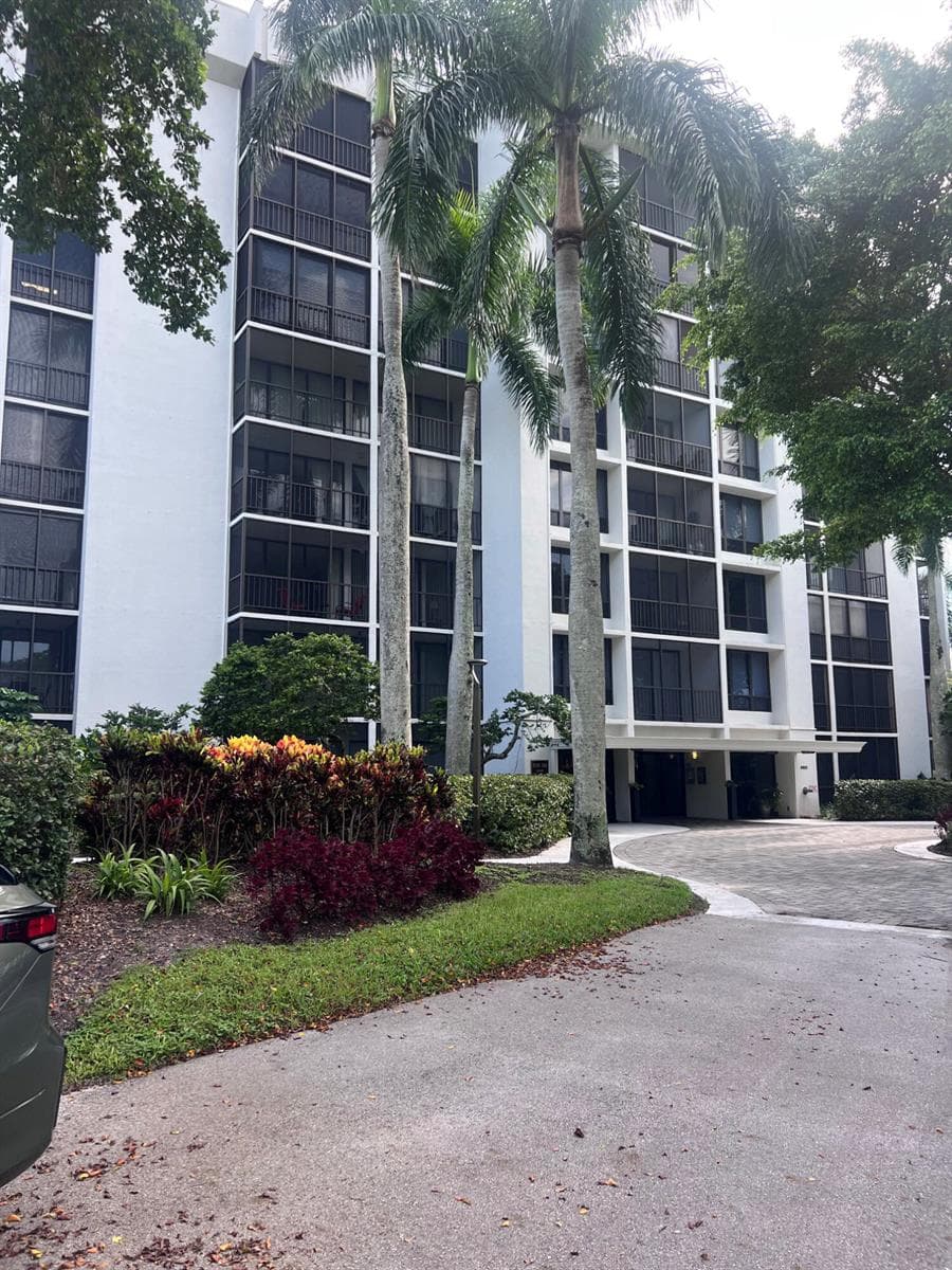 6805 Willow Wood Drive, Boca Raton, FL 33434