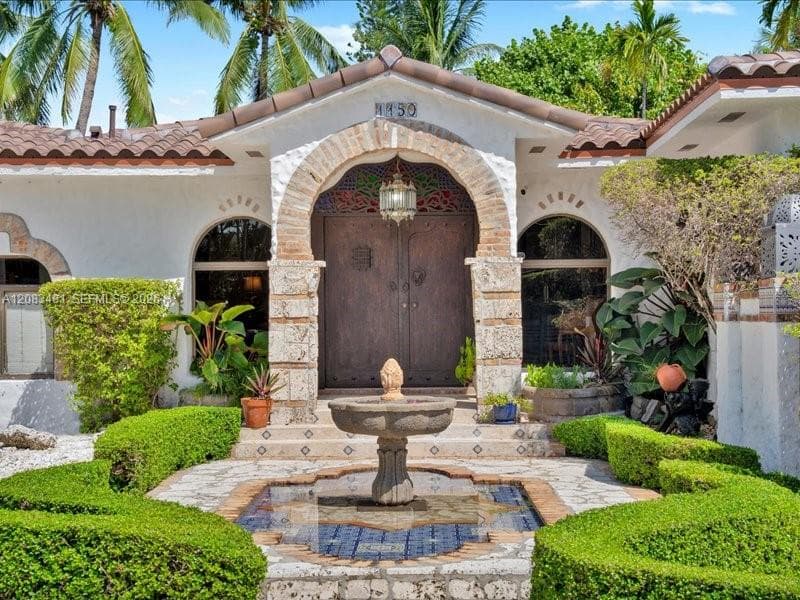 1150 N Biscayne Point Rd, Miami Beach, FL 33141 photo 8