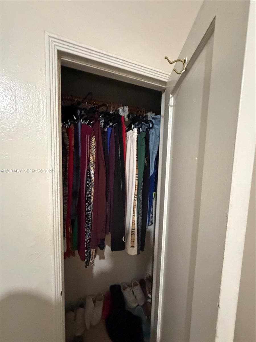 3245 NW 34th St, Miami, FL 33142 photo 9