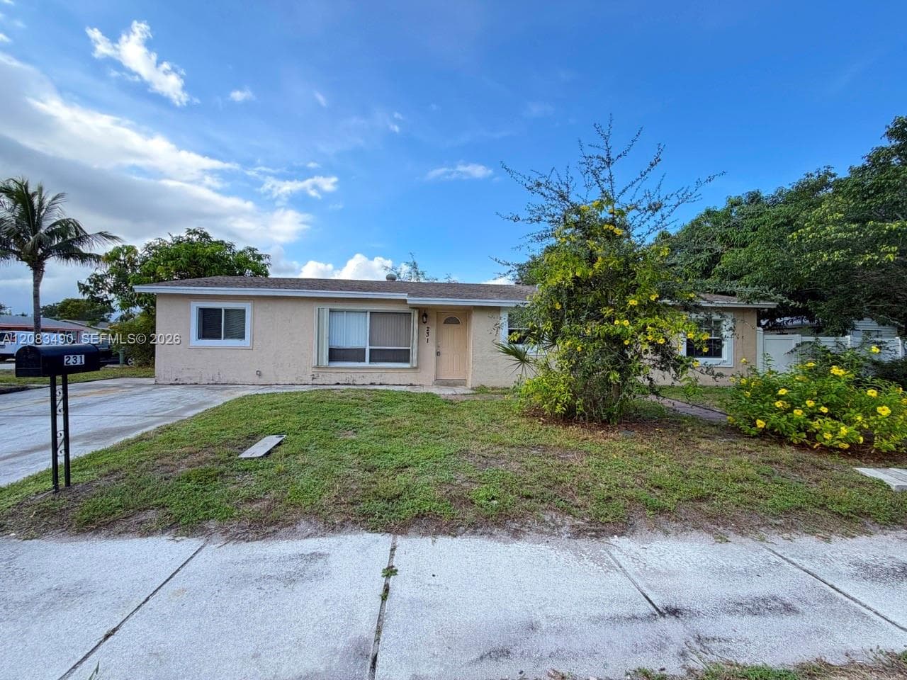 231 NW 4th St, Deerfield Beach, FL 33441