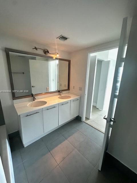 92 SW 3rd St # 1107, Miami, FL 33130 photo 12