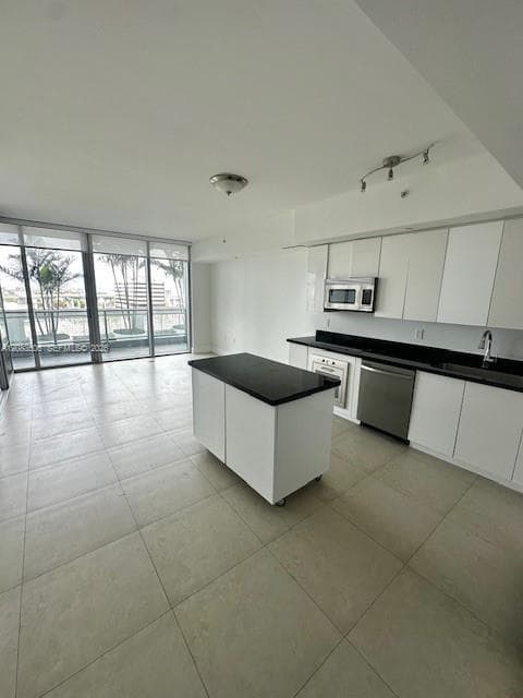 92 SW 3rd St # 1107, Miami, FL 33130 photo 5