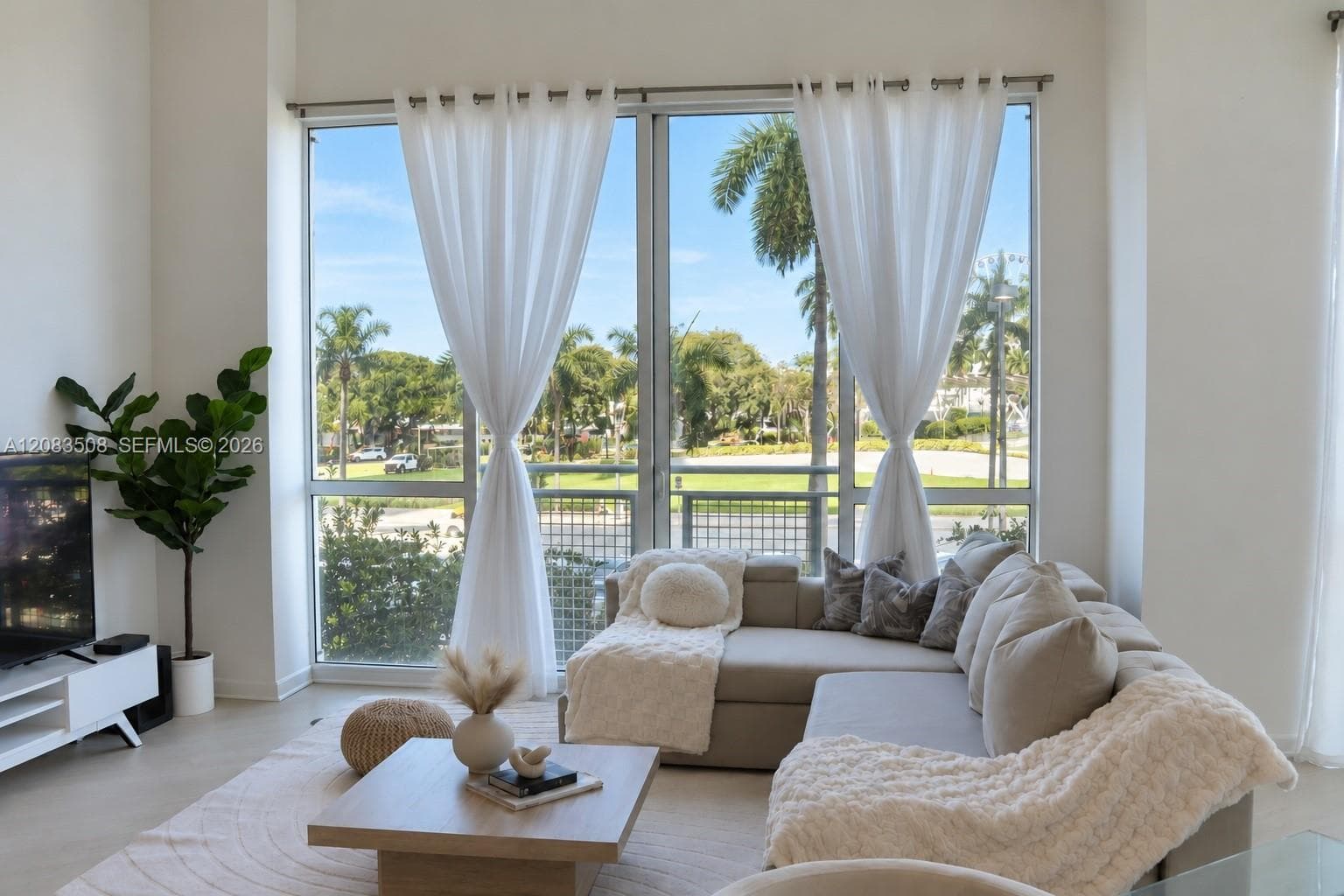 253 NE 2nd St # 229, Miami, FL 33132 photo 3