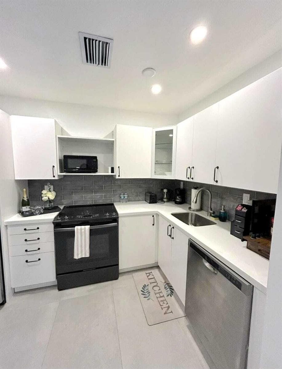1211 NE 15TH Avenue # 2, Fort Lauderdale, FL 33304 photo 8