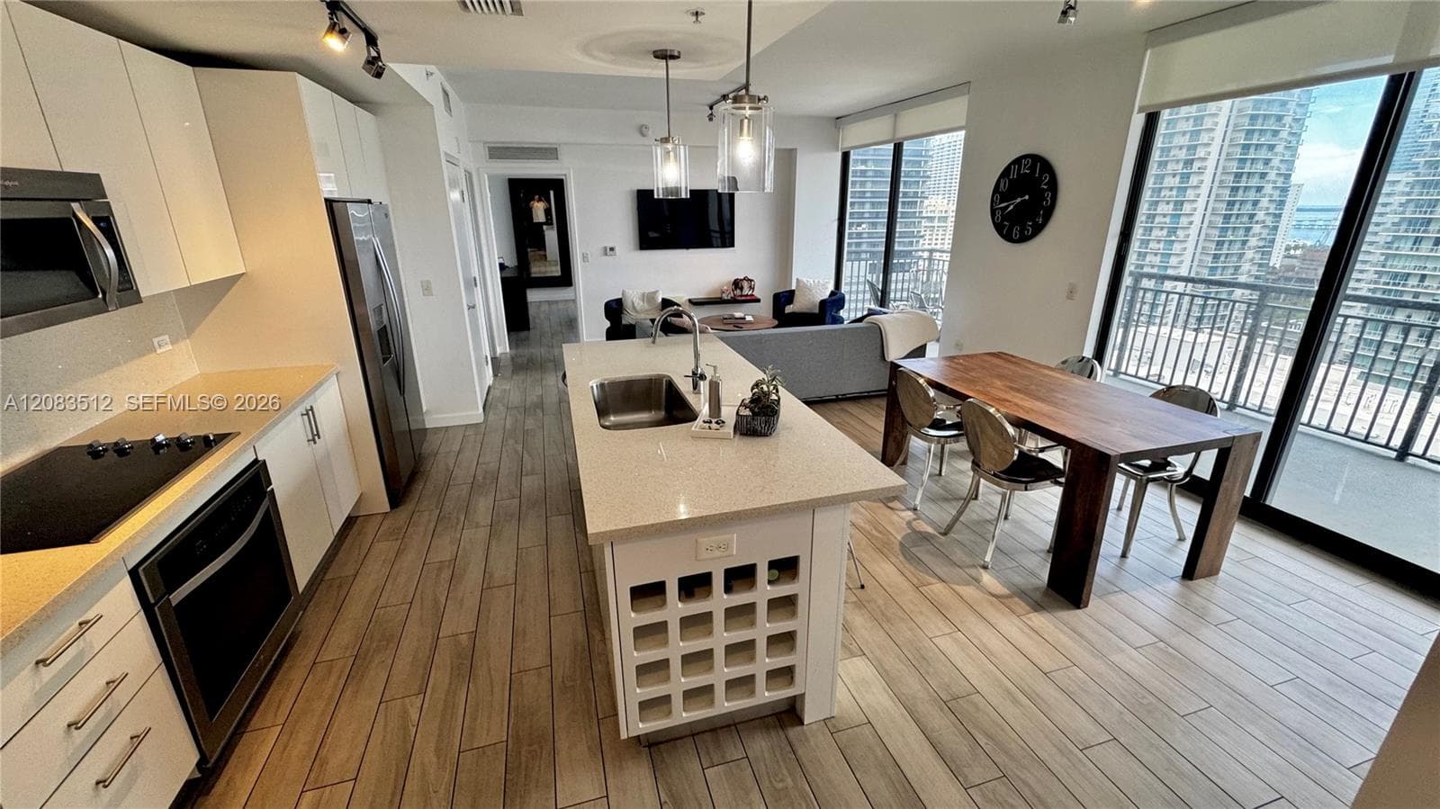 999 SW 1st Ave # 2303, Miami, FL 33130 photo 5