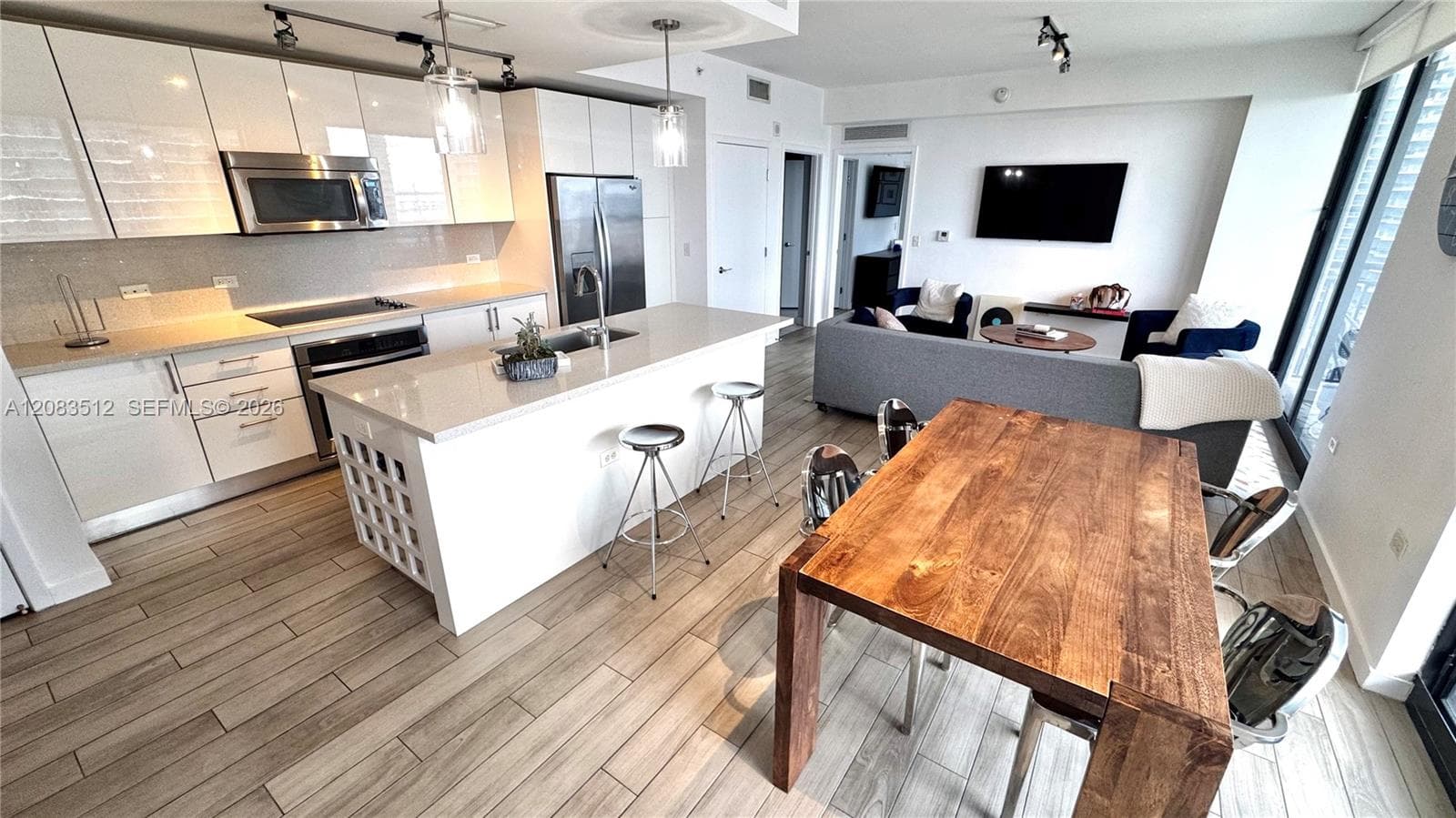 999 SW 1st Ave # 2303, Miami, FL 33130 photo 4