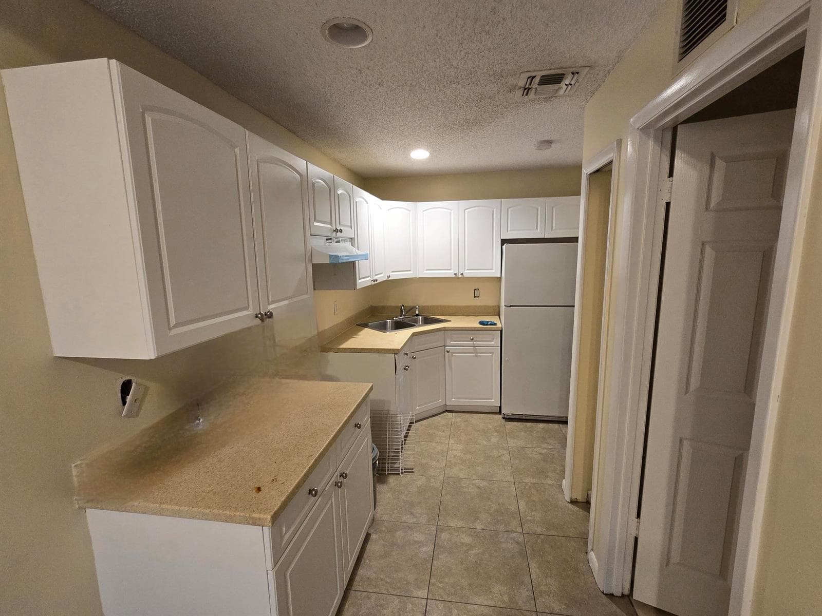 2013 OLEANDER Boulevard # A, Fort Pierce, FL 34950 photo 4
