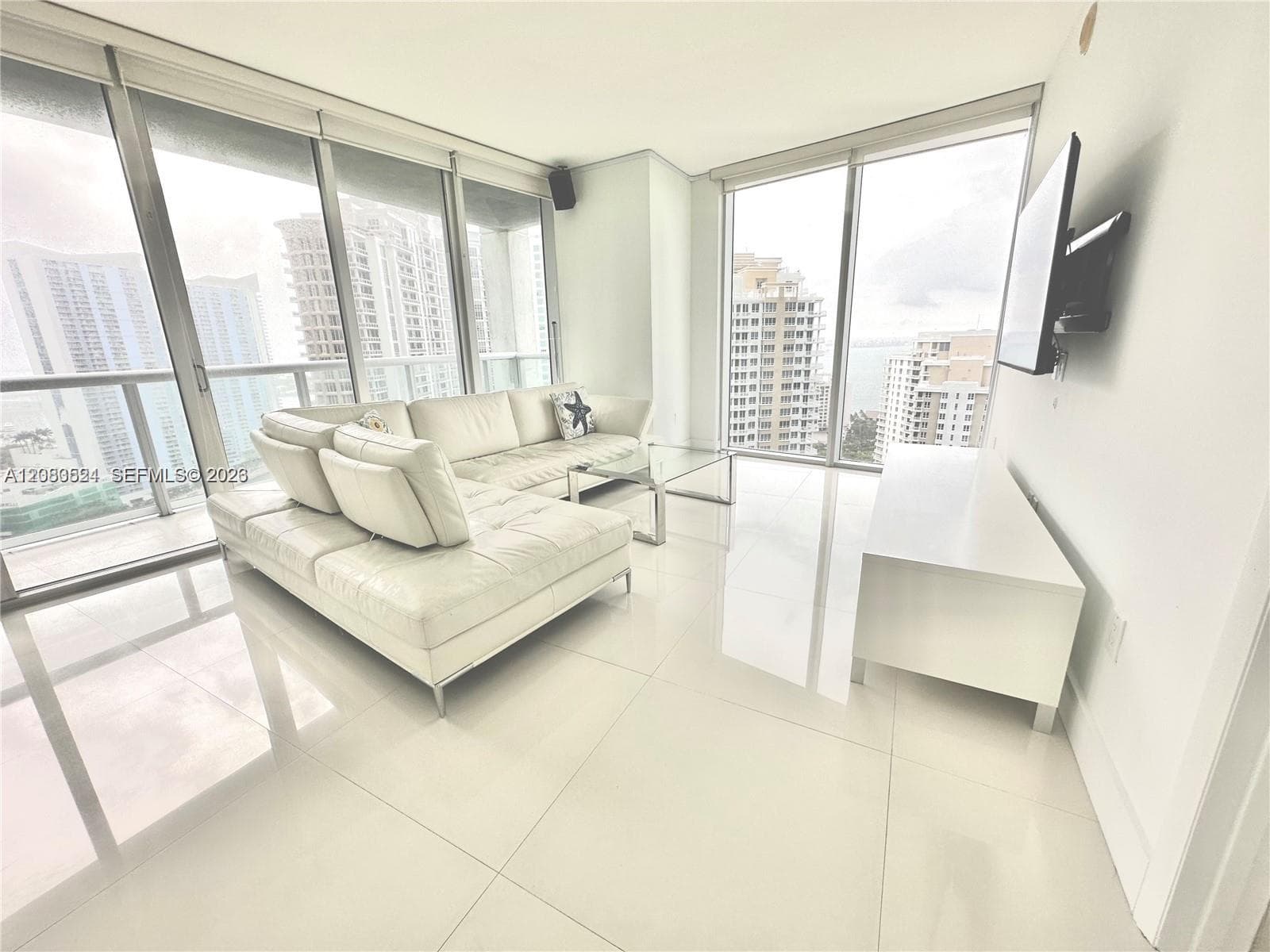 495 Brickell Ave # 2702, Miami, FL 33131 photo 3