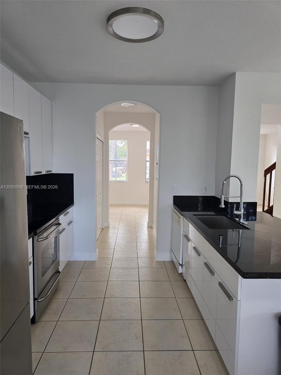 10824 SW 240th Ln, Homestead, FL 33032 photo 4