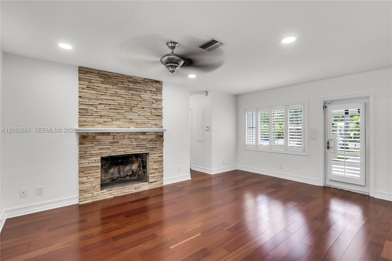 720 NE 17th Ter, Fort Lauderdale, FL 33304 photo 4
