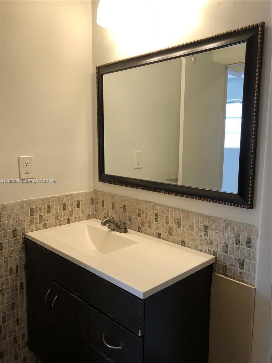 3309 Acapulco Dr, Miramar, FL 33023 photo 11
