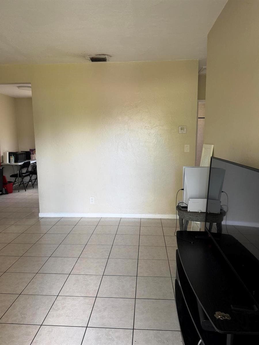 2501 SW 3RD Street, Fort Lauderdale, FL 33312 photo 3