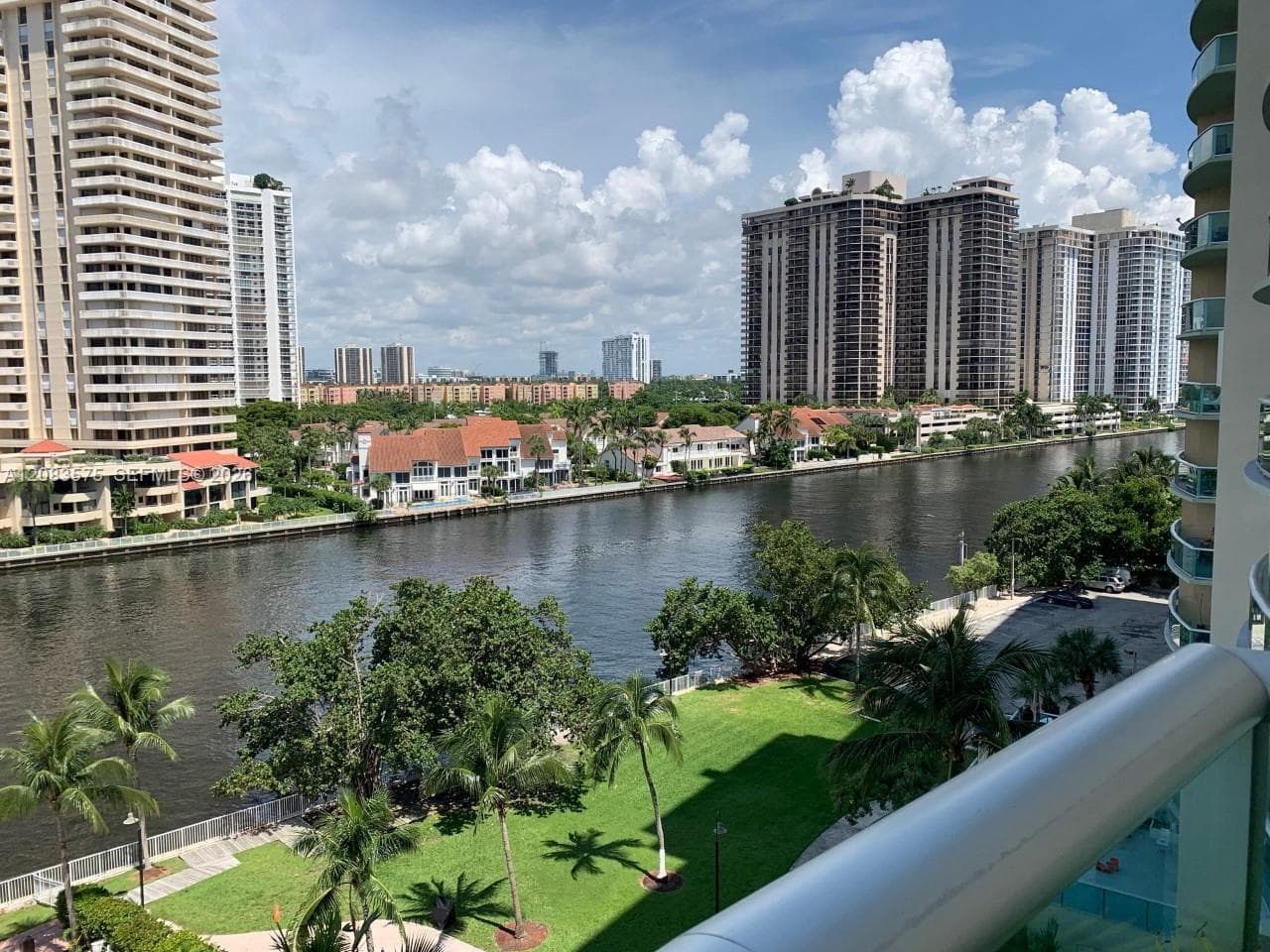 19390 Collins Ave # 805, Sunny Isles Beach, FL 33160 photo 2