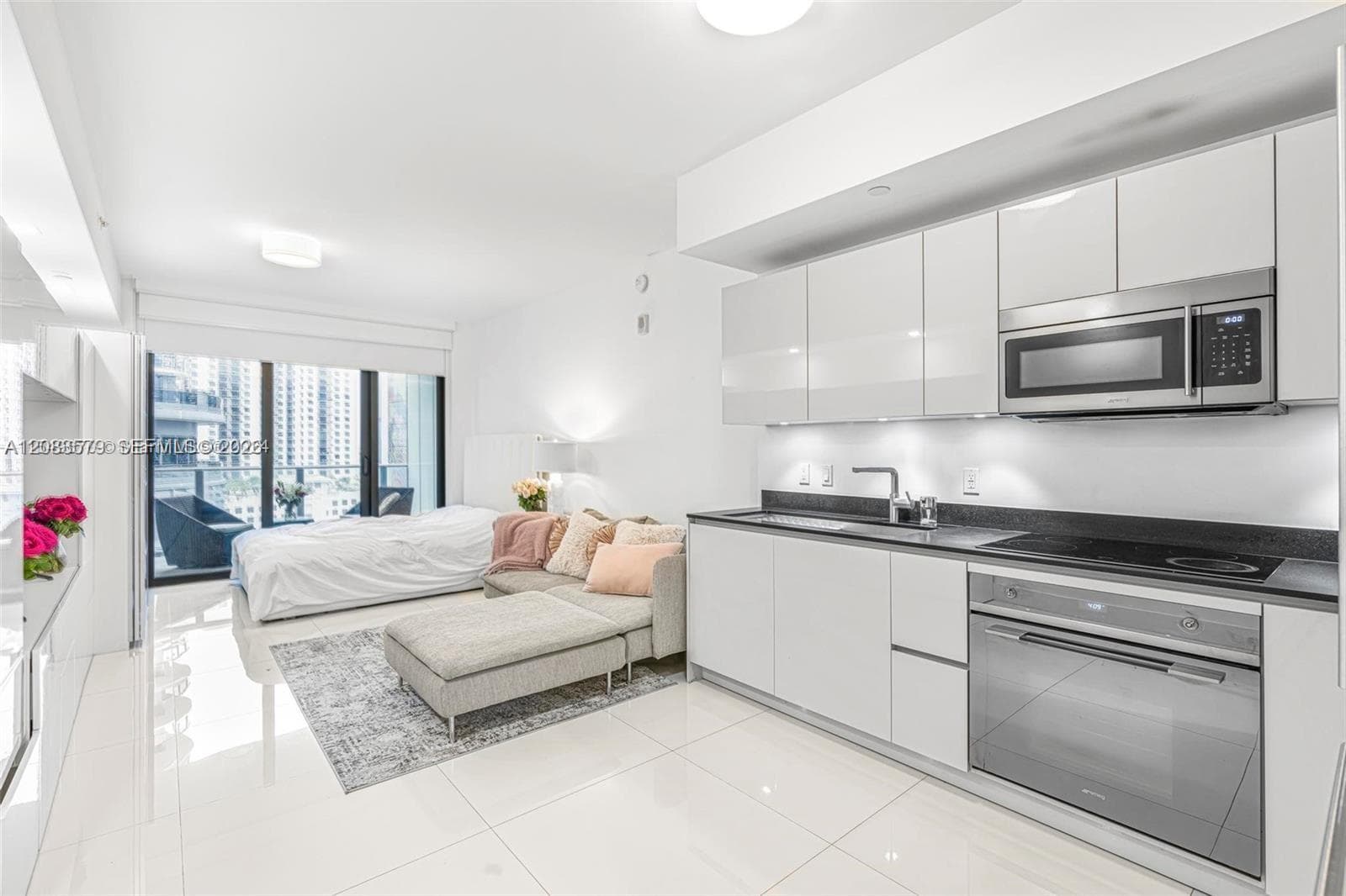 1010 Brickell Ave # 1710, Miami, FL 33131 photo 3