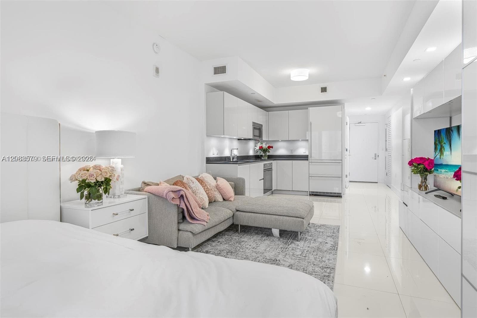 1010 Brickell Ave # 1710, Miami, FL 33131
